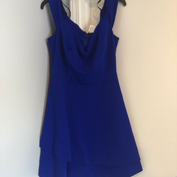 NWT Beautiful Dress!! - Picture 9 of 10